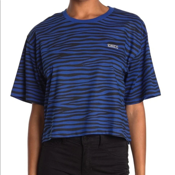 🎉🎉HP🎉🎉Obey Feisty Printed T-Shirt - Picture 2 of 6